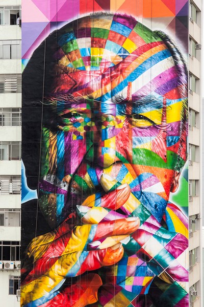 Гигантский портрет Оскара Нимейер в Сан-Паулу от Эдуардо Кобры (Eduardo Kobra)