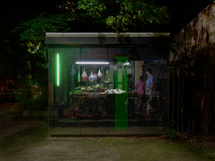 Азиатский фаст-фут на темных улицах Эйндховена. Видеоинсталляции от Хорхе Маньеса Рубио (Jorge Manes Rubio)