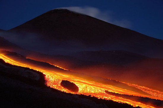 Снимки действующих вулканов от Martin Rietze.