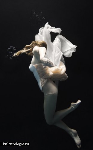 Подводные фото и другие работы от fashion-фотографа Надии Моро (Nadia Moro)