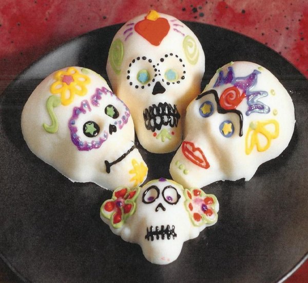 Сладкие черепа - лучшее угощение для детей в День Мёртвых