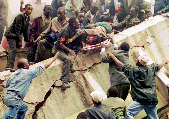  Взрывы в посольствах США в Кении и Танзании.