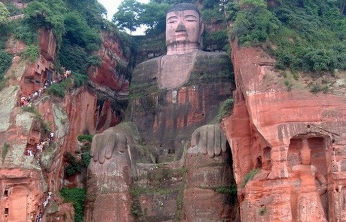 Гигантский Будда в Лэшане.