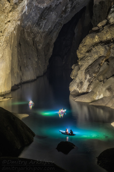 В самой большой в мире пещере Шондонг. / Фото: Дмитрий Архипов.