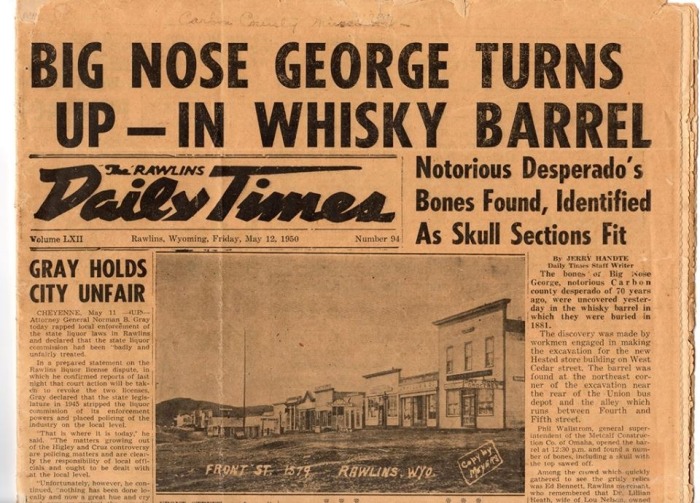 Статья в местной газете сообщает о находке останков «Большого Носа» в 1950 году в Роулинсе