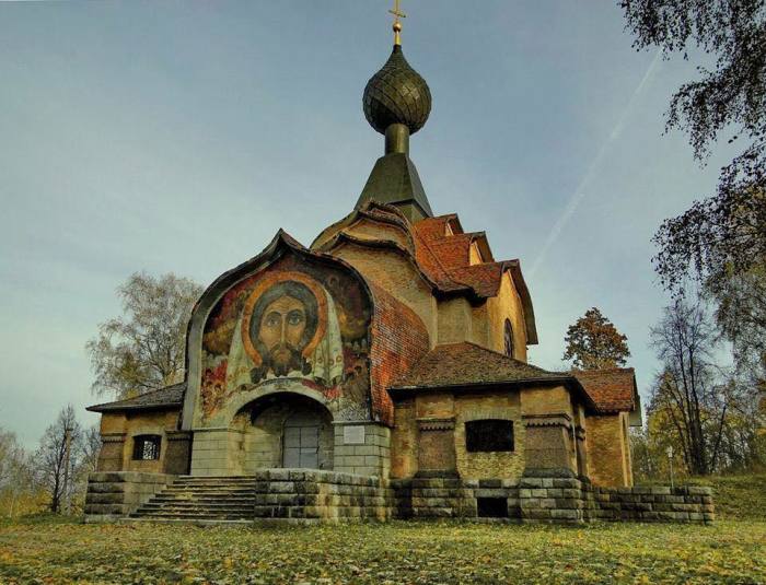 Храм Святого Духа в Талашкино под Смоленском.