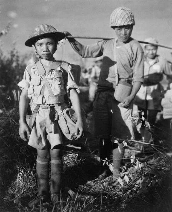 10-летний китайский солдат, май 1944 года.