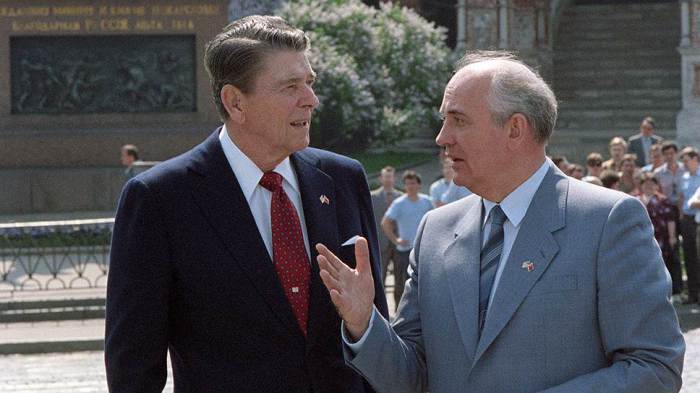 Встреча Горбачева и Рейгана.