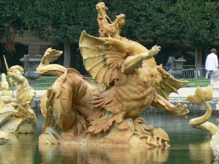 Фонтан  Дракон  в Версале.