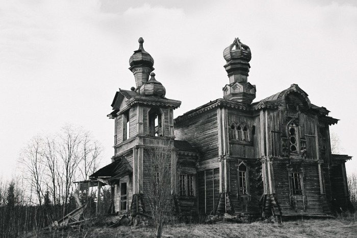 Разрушенная церковь Святого Елисея.