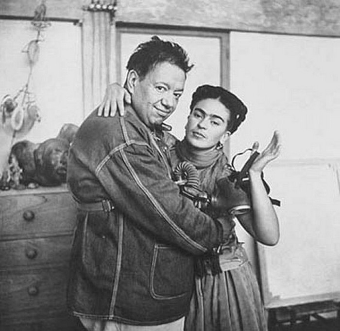 Фрида Кало с супругом.