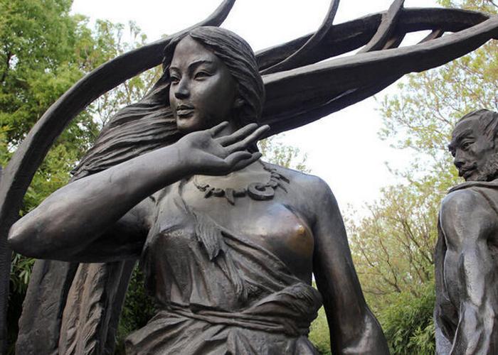 Скульптура «Жена Юя Великого».