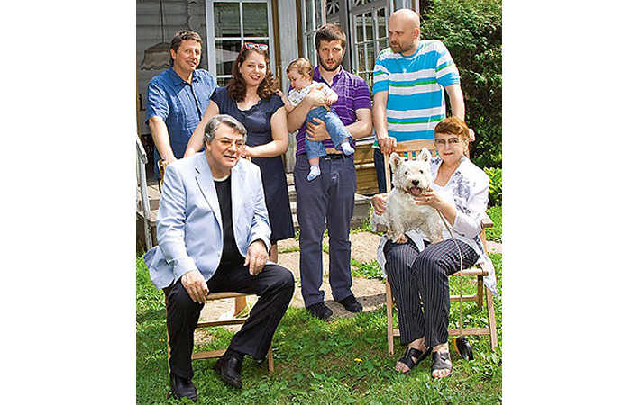 Большая счастливая семья./ Фото: Штейнбок М.