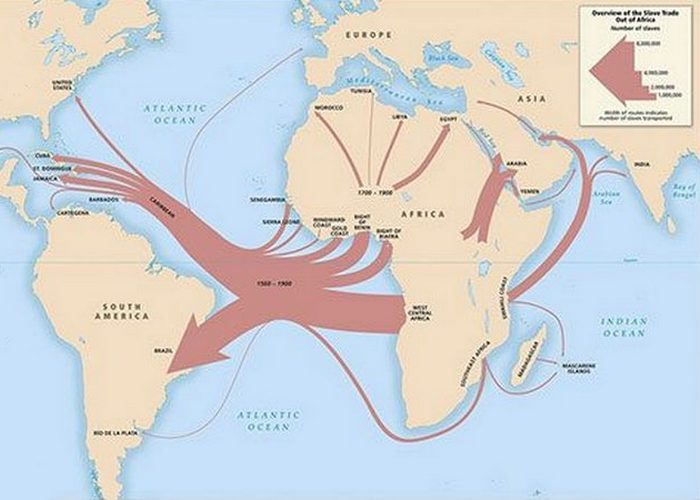 Между XVI и XIX веками 12 миллионов рабов были перевезены через Атлантику.