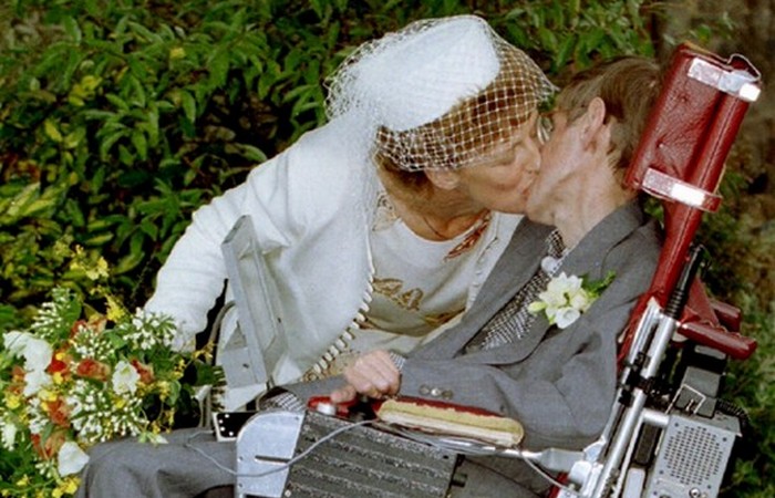 Вторая свадьба Стивена Хокинга ./фото: gopixpic.com