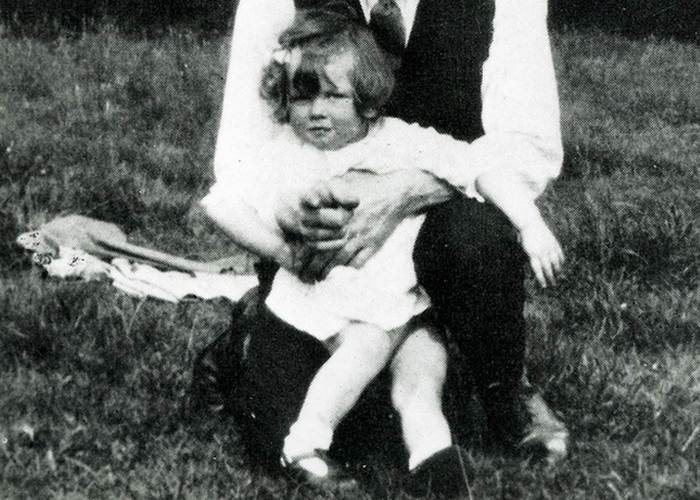 Маргарет Хильда Робертс в раннем детстве. / Фото: today.com