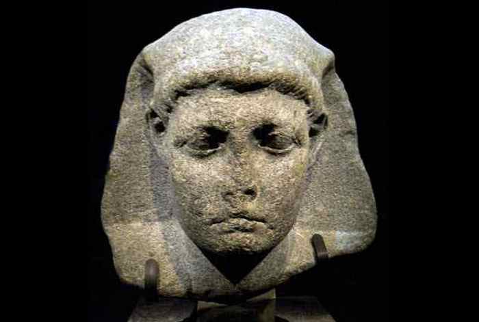 Цезарион — сын Юлия Цезаря и египетской царицы Клеопатры.