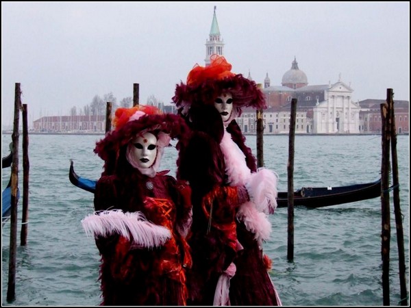 Карнавал в Венеции: море и камень