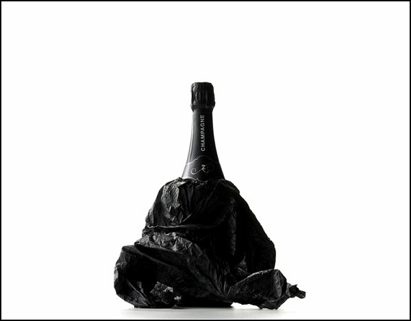 Необычные винные бутылки: креативная реклама шампанского