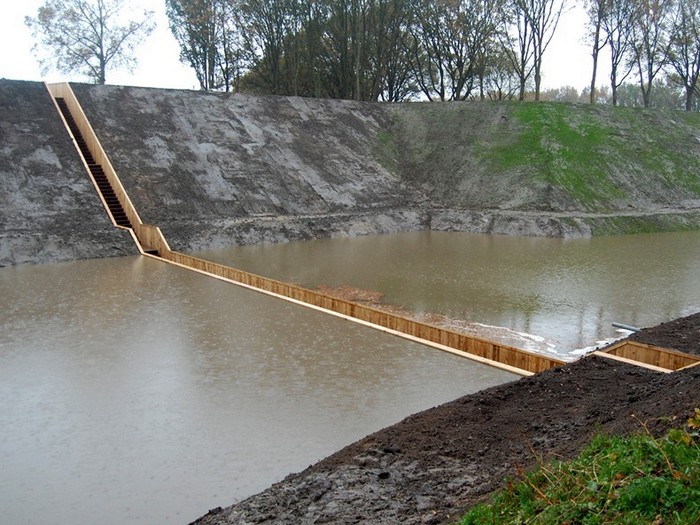 Мост под водой в Голландии: по стопам Моисея