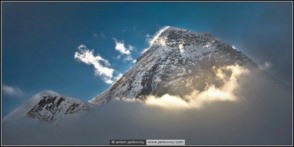 Горные пейзажи Антона Янкового: светлые вершины Непала
