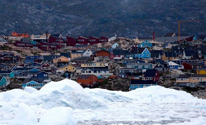 Остров Гренландия на фото Бреннана Линсли