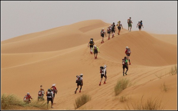 Следы на песке: величайший марафон в Сахаре