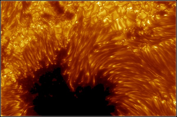 Фото Солнца, космоса и Земли. 2002 год, фото со стационарного земного телескопа в Ла-Пальме