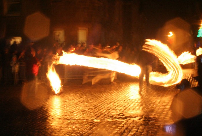 Огненные шары Стоунхейвена: шотландский Новый Год