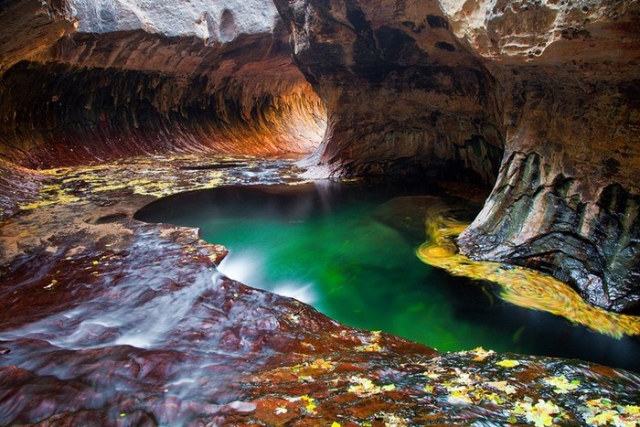 Подземный храм-метро: уникальная пещера в Сионе