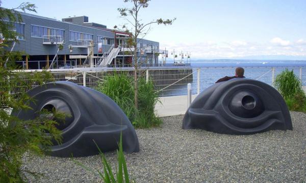 «Глаза» из парка скульптуры «Олимпик» в Сиэтле