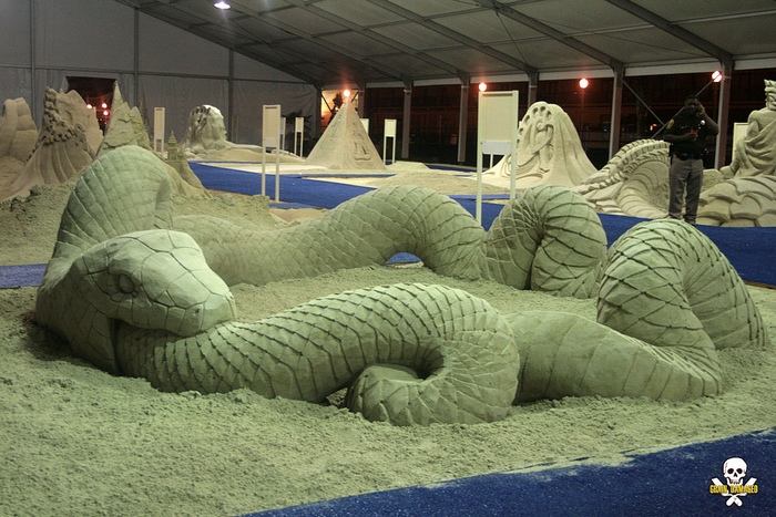 Уроборос: песчаные скульптуры Карла Джары