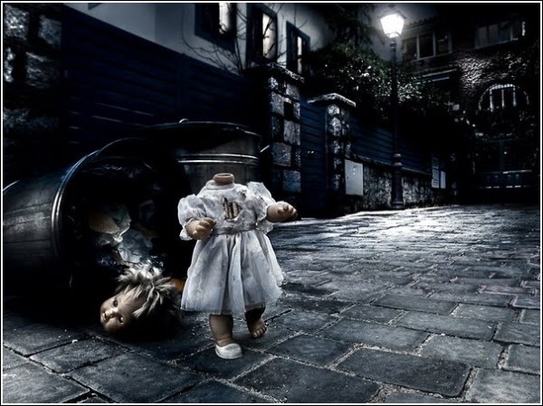 Забавные фотографии Эдуардо Диаза Бурже: кукла-зомби