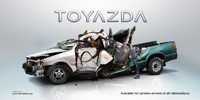 «Тойазда»: новые модели авто + креативное напоминание о ПДД