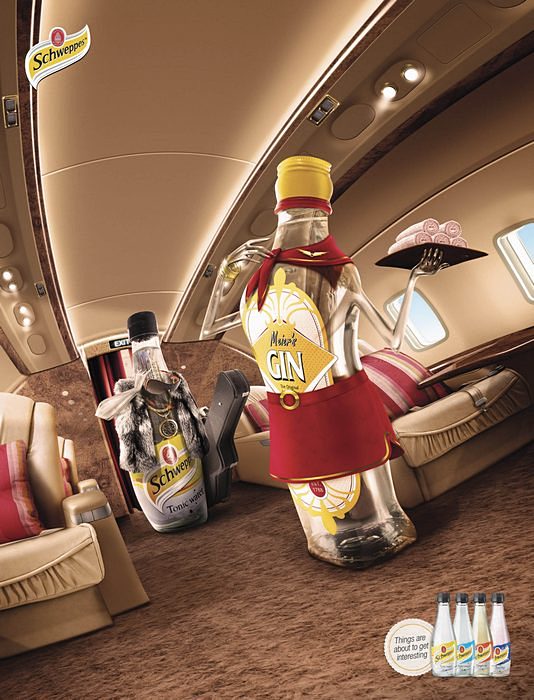 Встреча в самолете: креативная реклама о частной жизни напитков