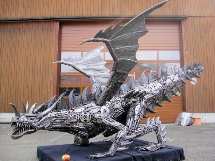 Металлические скульптуры Тома Самуи: дракон