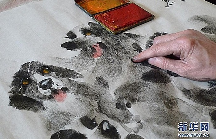 Художественная дактилоскопия Чжана Баохуана: непростое рисование руками 
