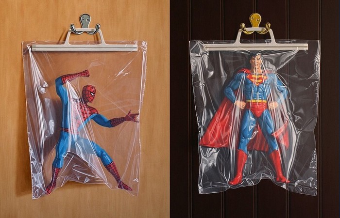 Изолированные супергерои: фотореалистичная живопись Саймона Монка