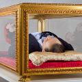 Художники-геи положили Берлускони в стеклянный гроб