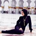 Рианну выгнали из мечети в ОАЭ за откровенную фотосессию
